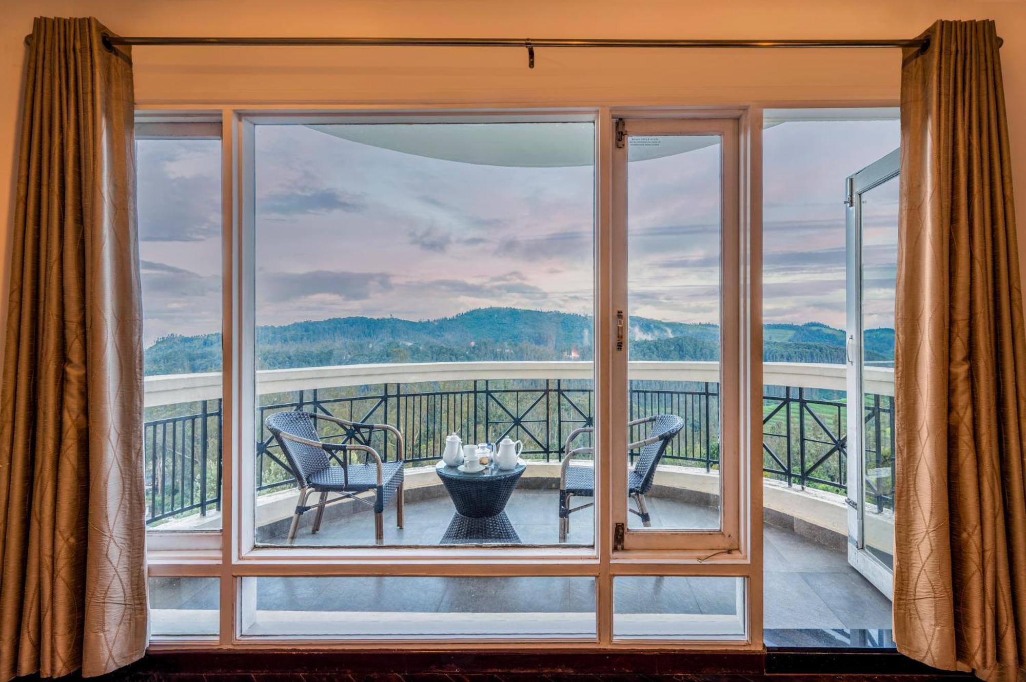 Valley View Premier Room Balcony